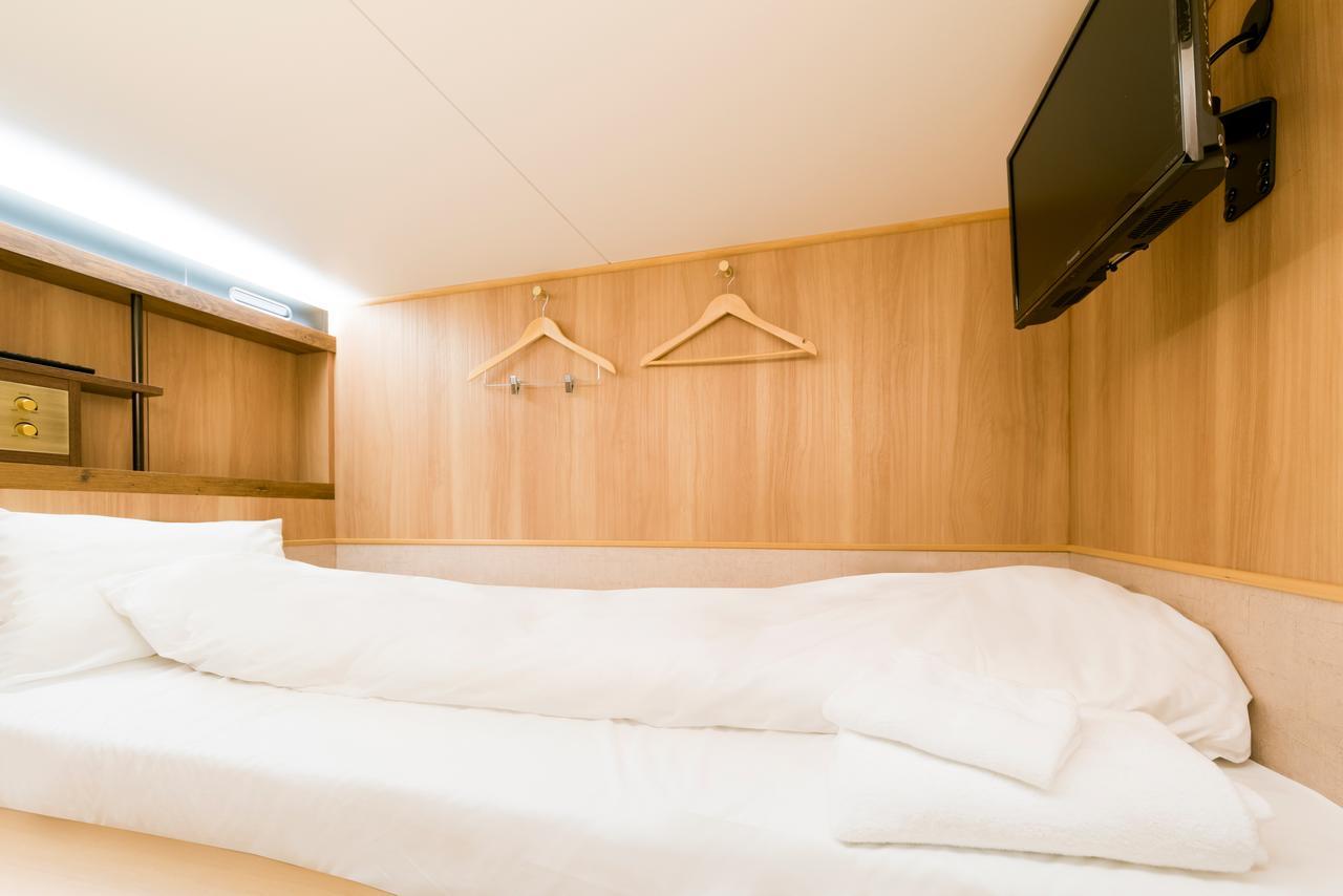 Capsule hotel The Prime Pod 2*